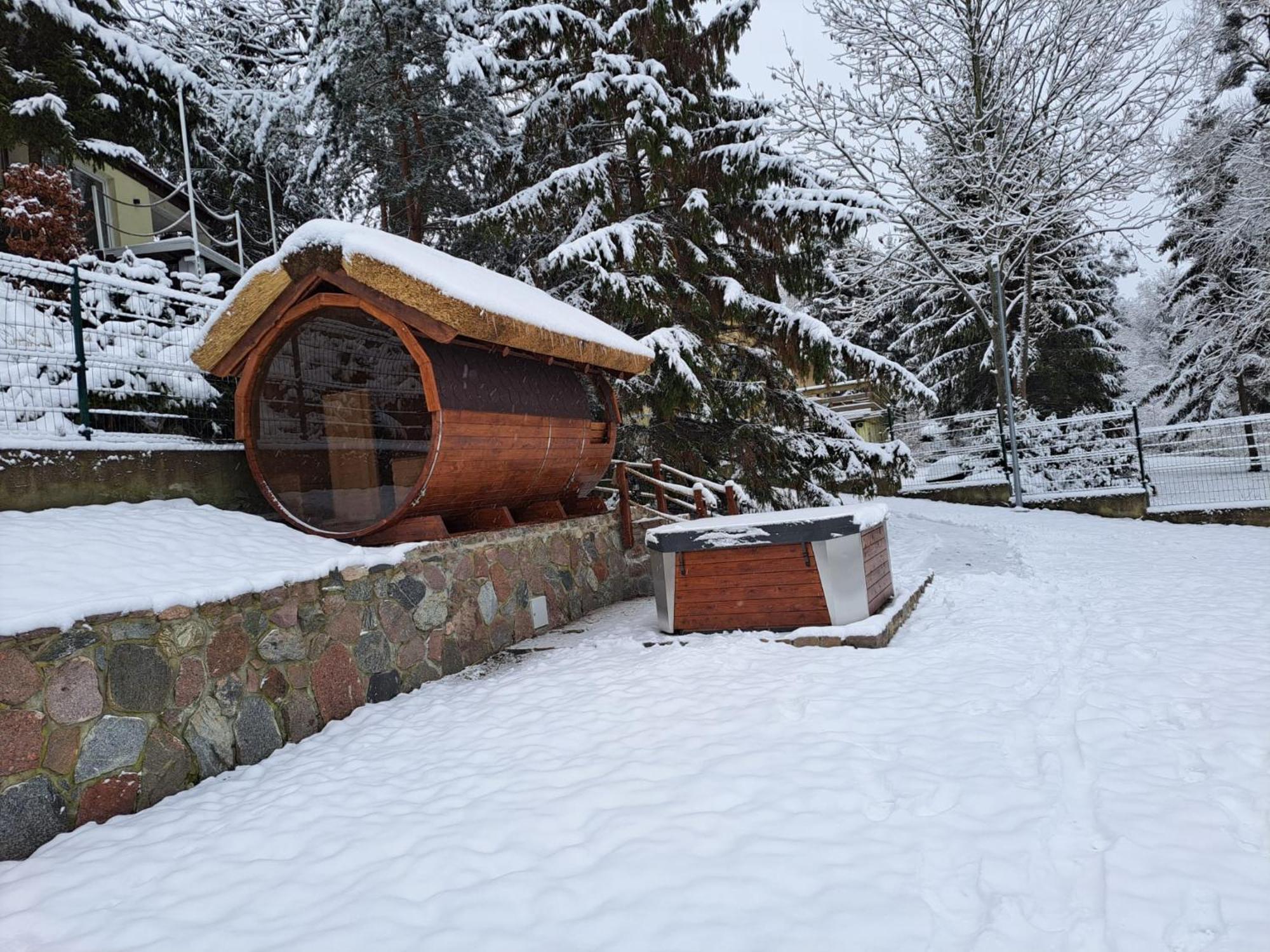 Dom Nad Jeziorem Ublik Z Sauna I Jacuzzi Ngoại thất bức ảnh