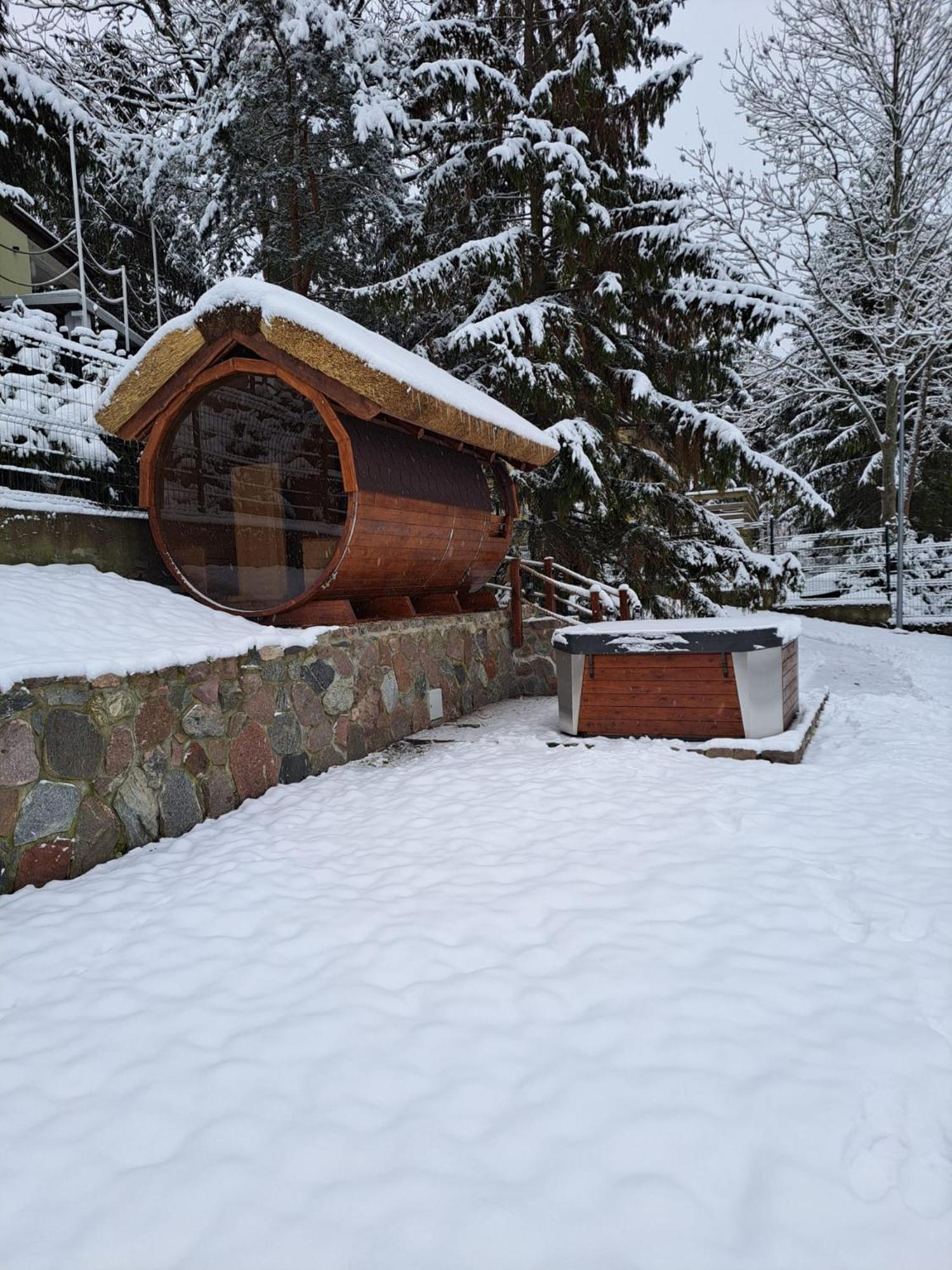 Dom Nad Jeziorem Ublik Z Sauna I Jacuzzi Ngoại thất bức ảnh